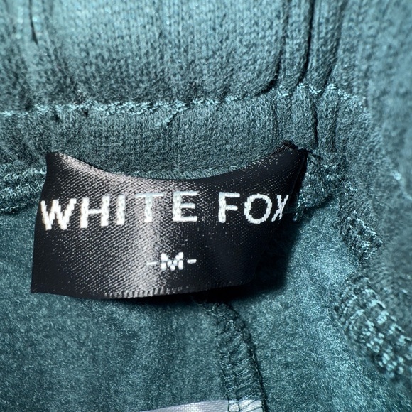 🌟NWOT🌟 White Fox Boutique Offstage Sweatpants Pine Size M - Picture 6 of 6